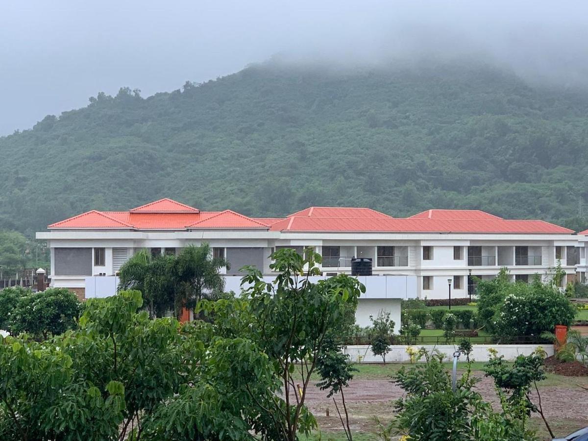 Mizzle Lägenhet Lonavala Exteriör bild