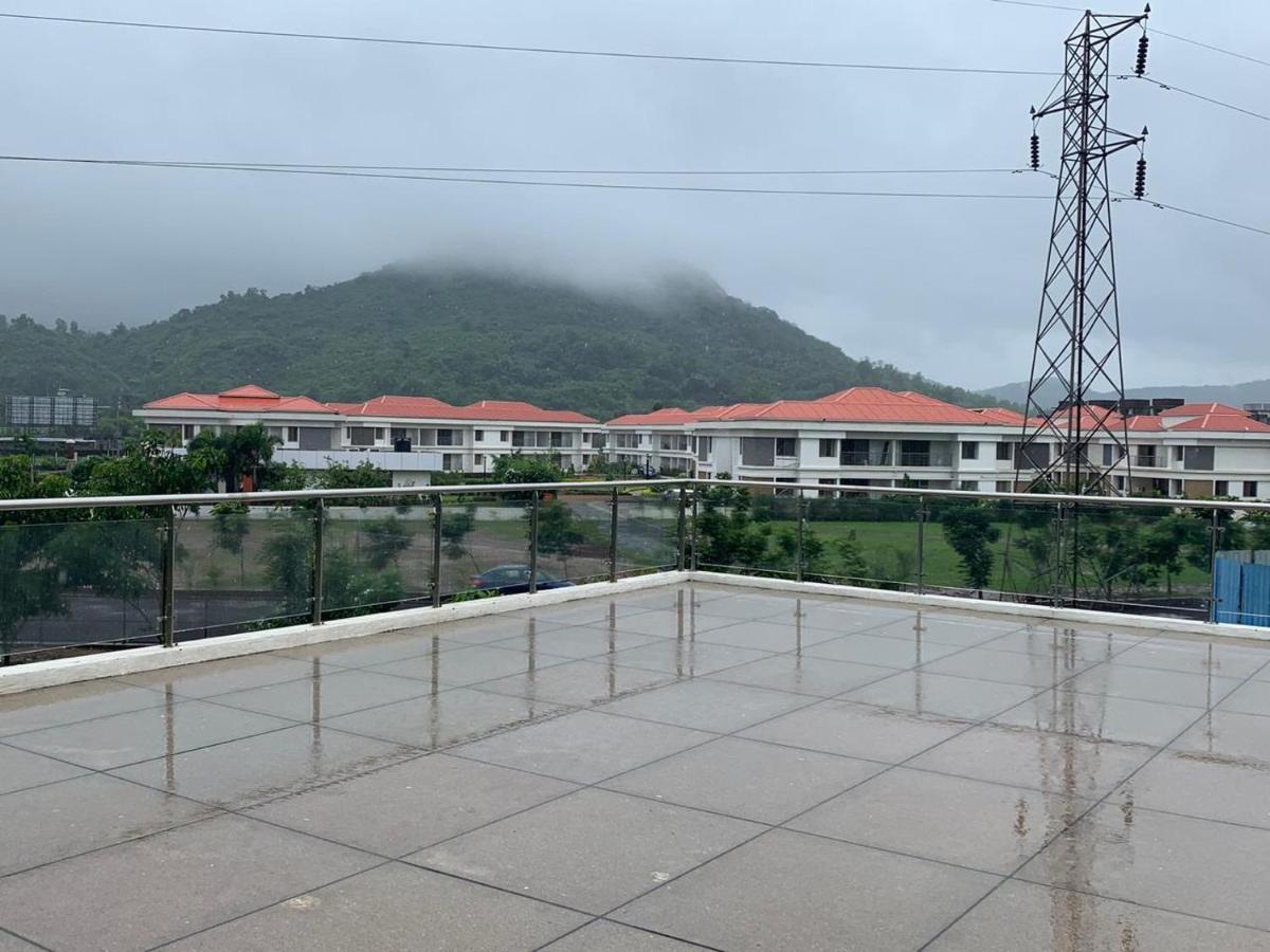 Mizzle Lägenhet Lonavala Exteriör bild
