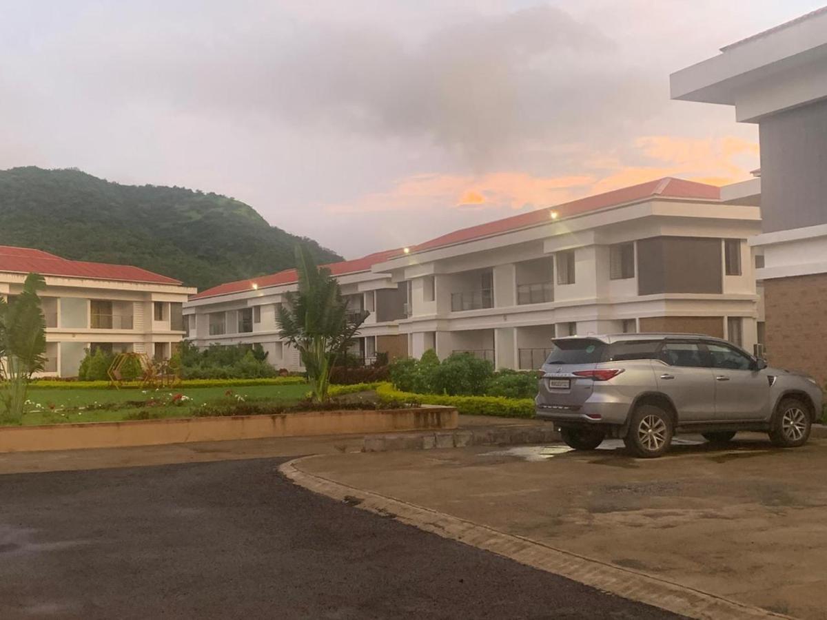 Mizzle Lägenhet Lonavala Exteriör bild