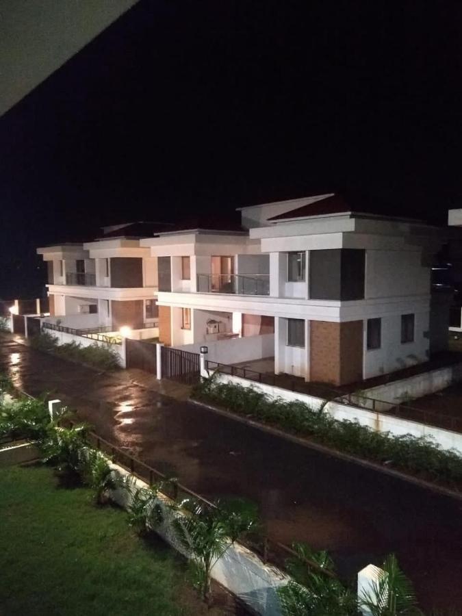 Mizzle Lägenhet Lonavala Exteriör bild